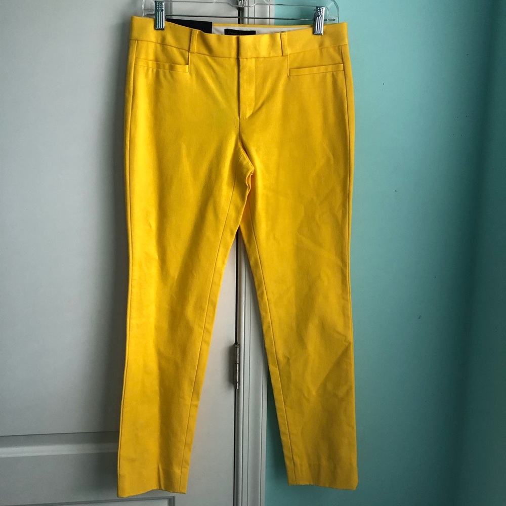 Banana Republic golden yellow cropped pants.